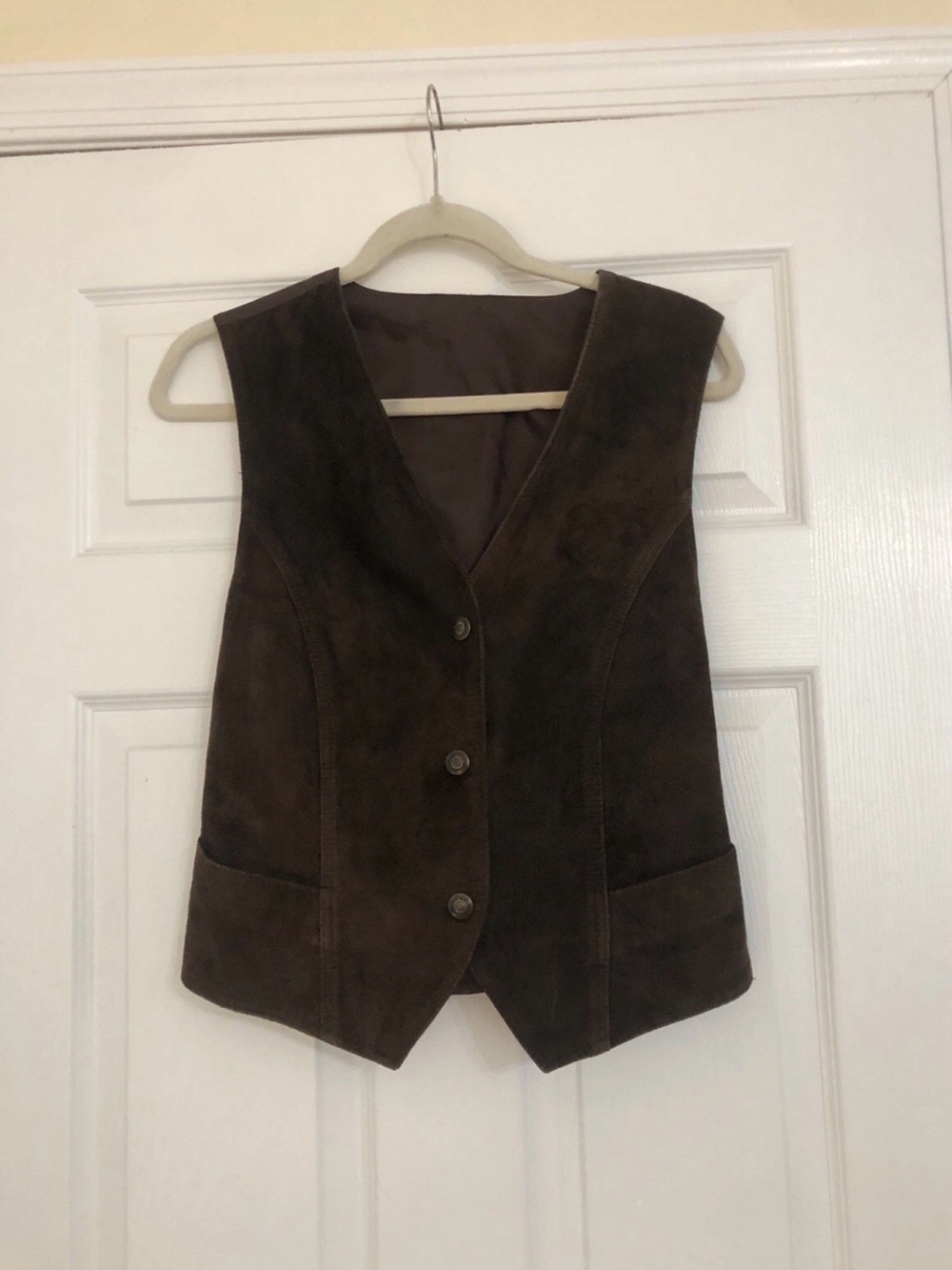 VTG Women’s Brown Suede Button-Front Vest XS